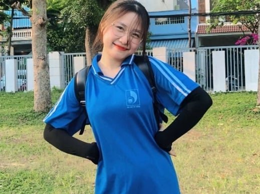 Minh thỏ cặp mông lớn cực kỳ hấp dẫn