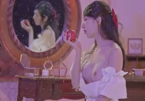 Chuyện ấy của nàng Bạch Tuyết gần đây